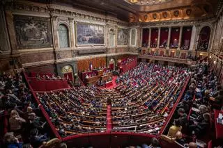 Francia se convierte en el primer país del mundo en blindar el derecho al aborto en la Constitución