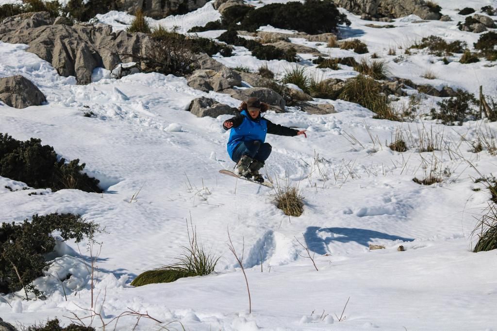 Mit dem Snowboard in der Tramuntana auf Mallorca – großer Spaß mit traumhaftem Ausblick