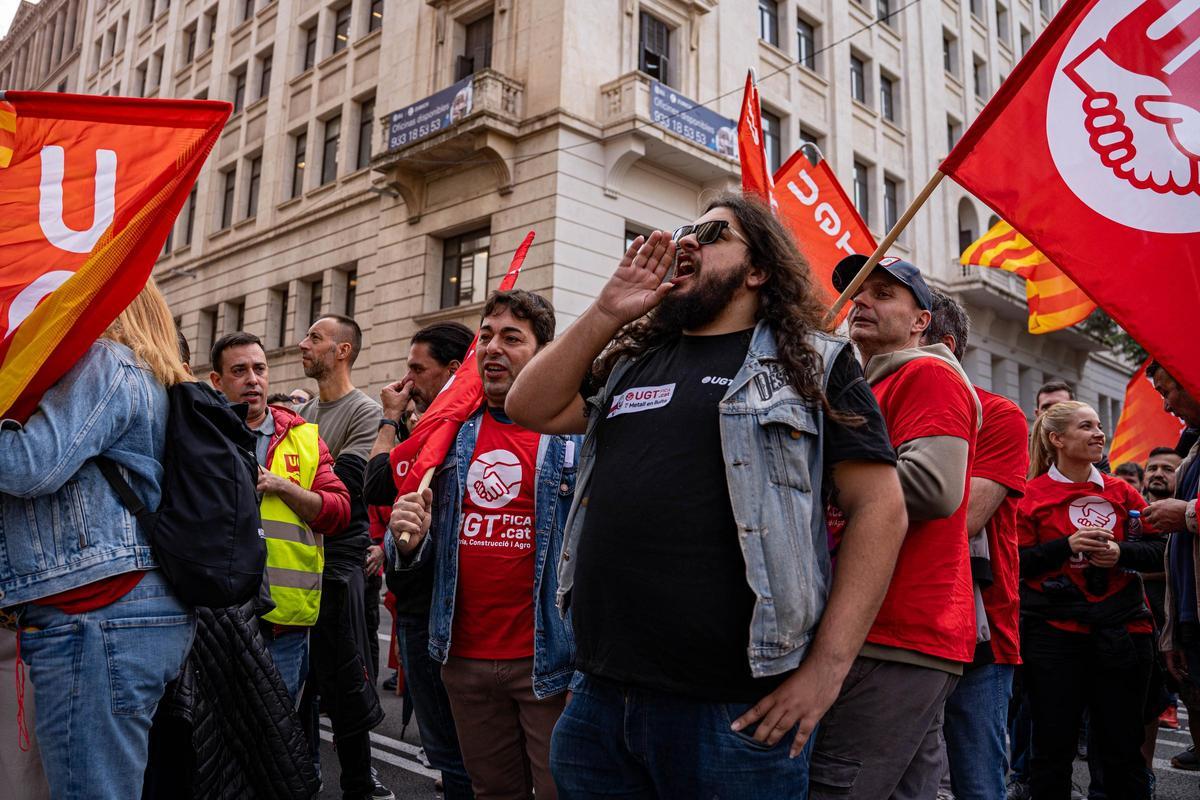 Los trabajadores del metal llevan su protesta al centro de Barcelona