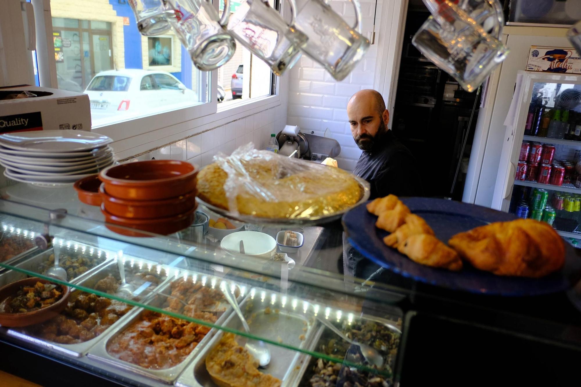 FOTOS | Bar Nuevo Balear: «Para el mallorquín el ‘variat’ es religión y ponerle tortilla es pecado mortal»