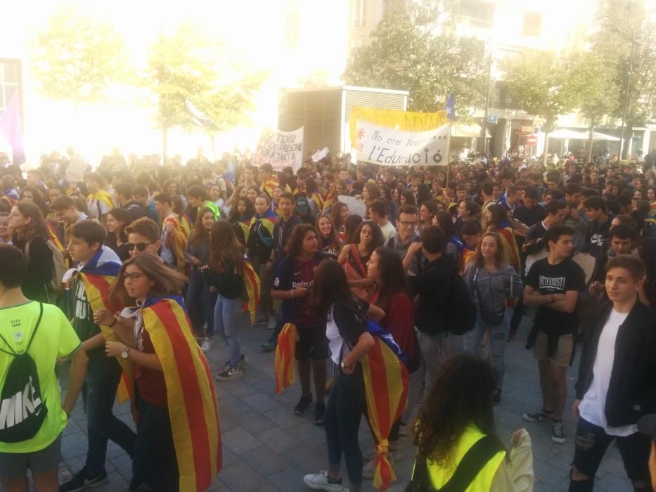 Els estudiants gironins surten al carrer contra l'aplicació de l'article 155