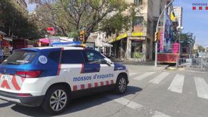 En llibertat amb càrrecs els cinc detinguts per agredir sis Mossos a Nou Barris