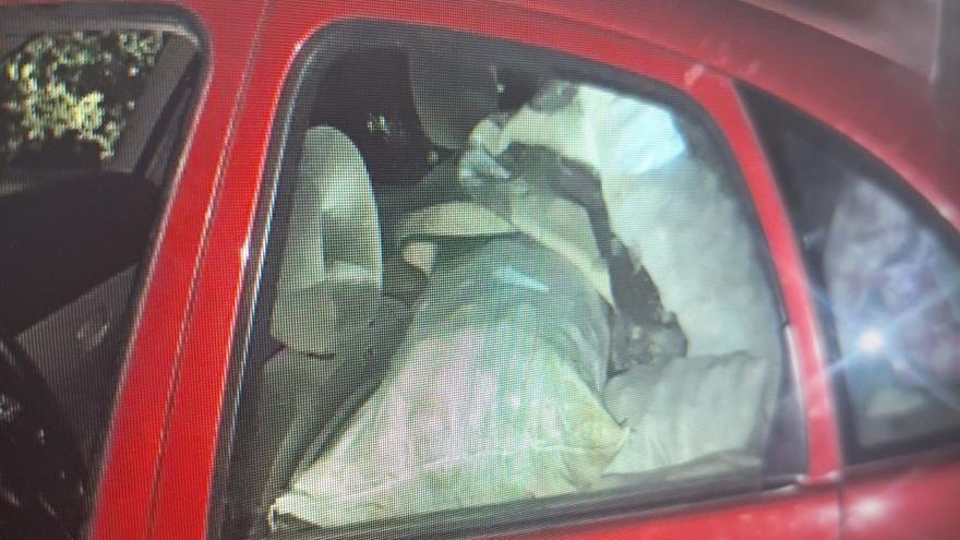Abandonan en San Javier un coche lleno de mandarinas robadas en San Pedro tras una persecución policial