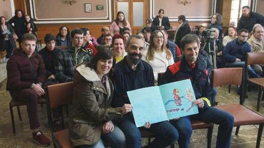 Entrega de la recaudación en el Liceo. // Iñaki Osorio