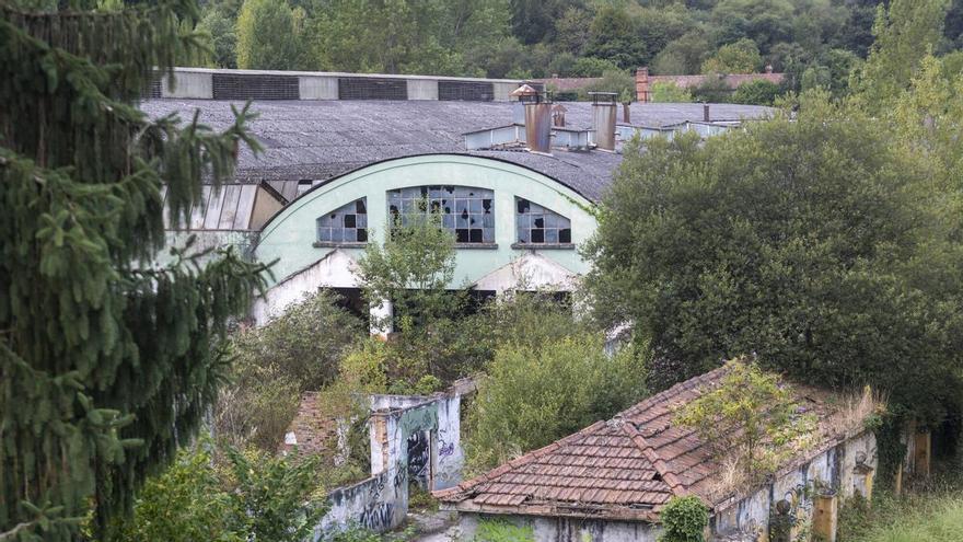 El PSOE reprocha al PP las explicaciones sobre el asentamiento en antigua fábrica de loza de San Claudio