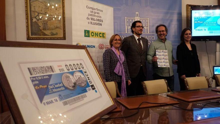 Presentación del cupón, esta mañana en el Ayuntamiento.