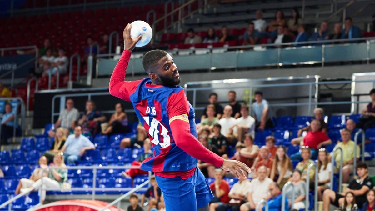 Dika Mem en el lanzamiento