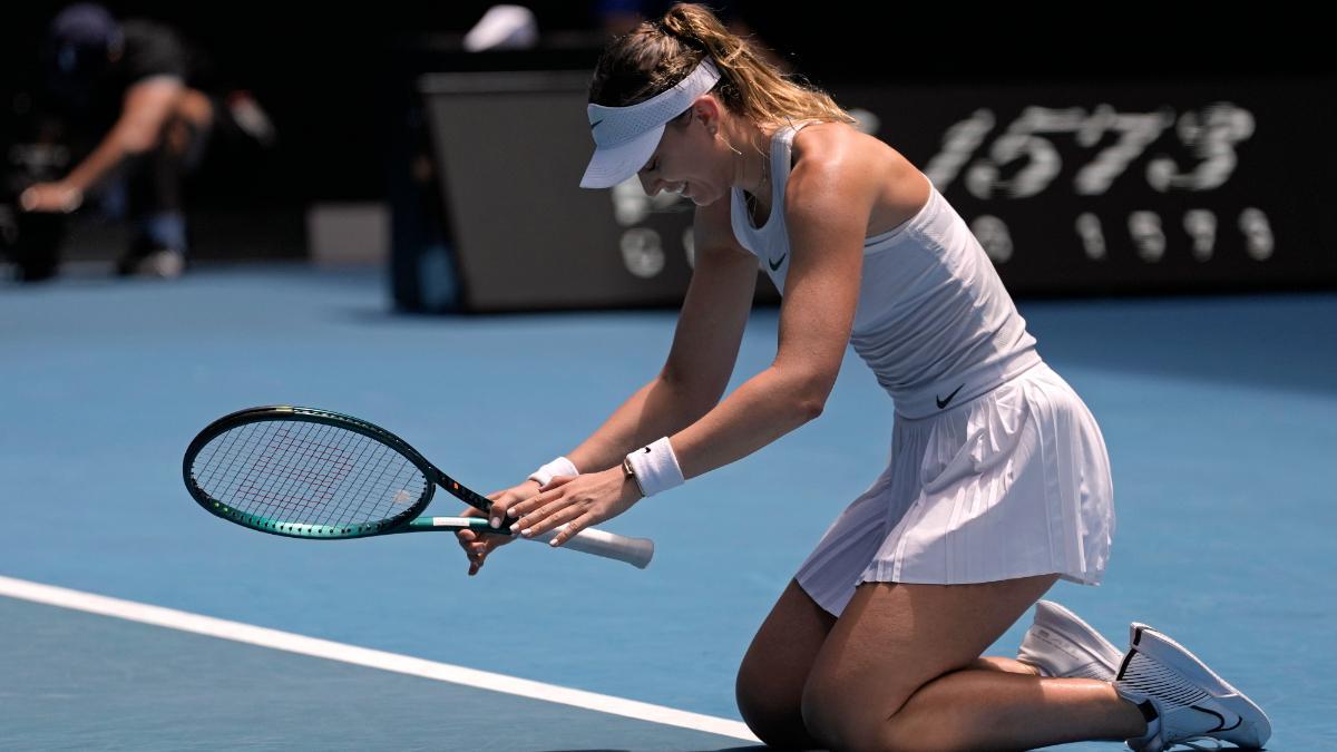 Paula Badosa celebra emocionada su calisficación para las semifinales del Open de Australia