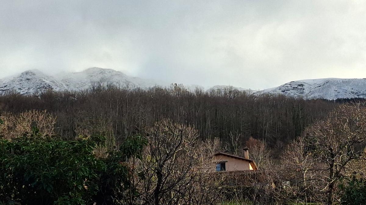 Fotogalería | La nieve cubre el norte de Extremadura