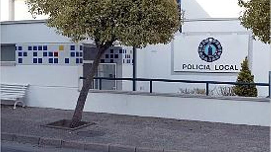 Tossa va mantenir la policia local pel seu caràcter turístic.