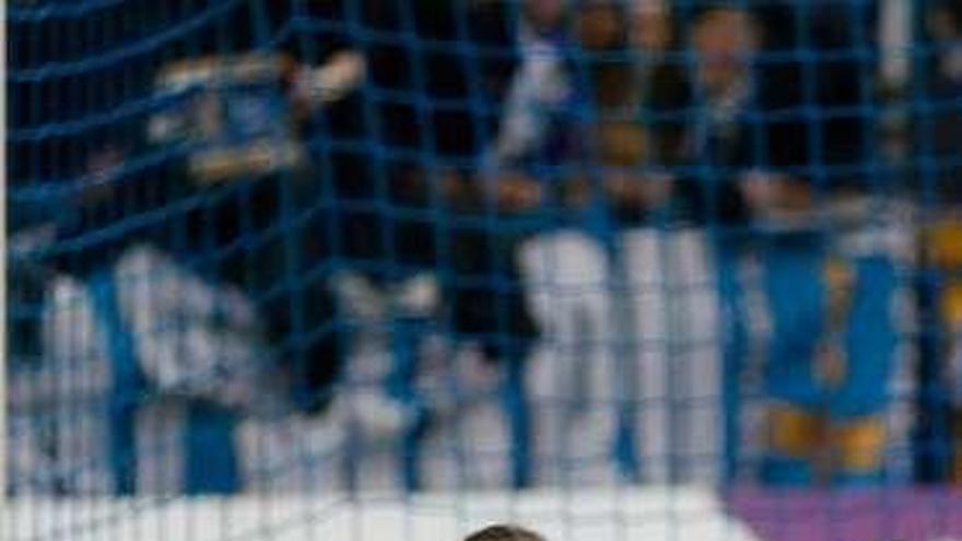 Kepa, con el Valladolid en el Carlos Tartiere.