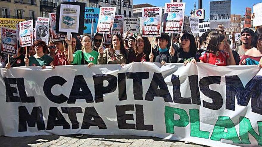 Madrid Milers de persones reclamen un canvi polític