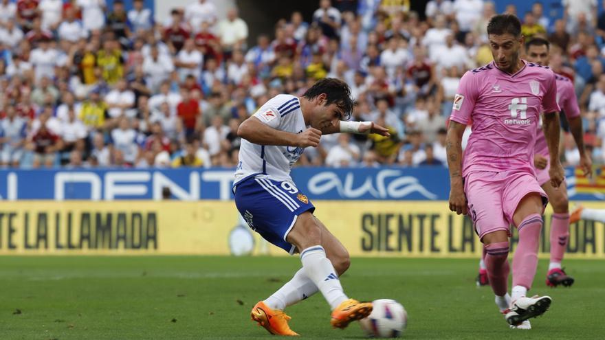 El Real Zaragoza eleva el precio de Iván Azón por encima de los dos millones
