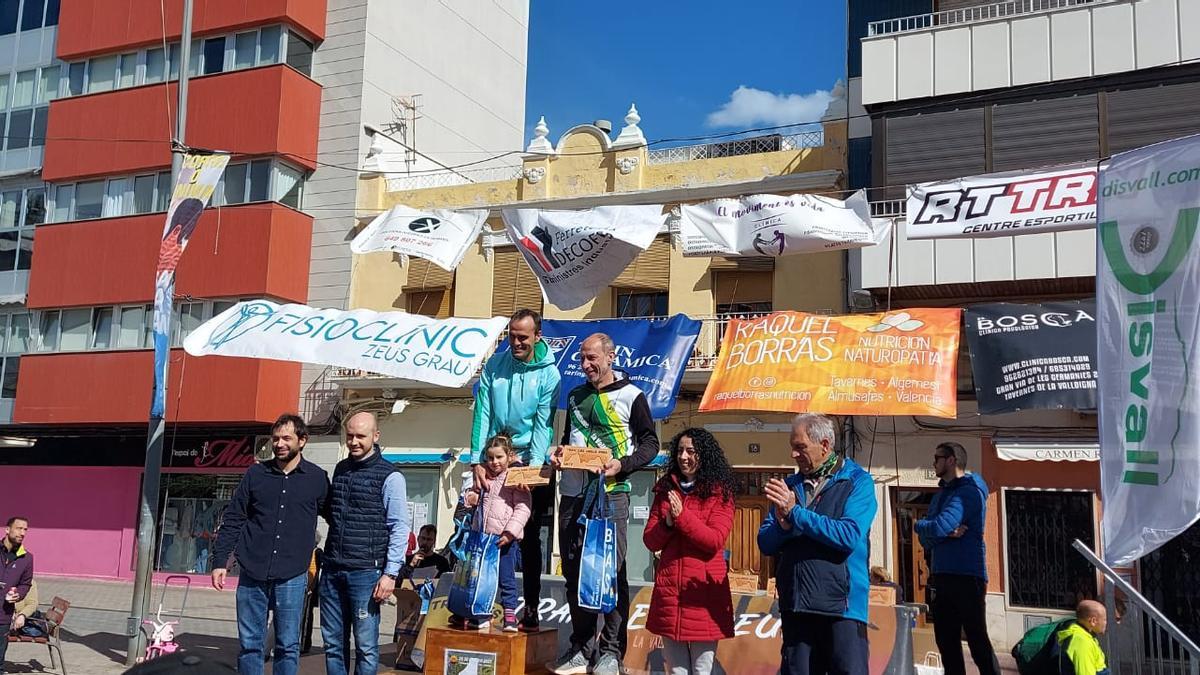 Entrega de premios del Trail Les Creus, la última actividad que ha organizado el CETV