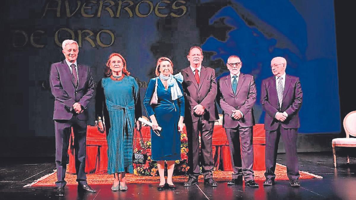 Foto de familia de los premiados.