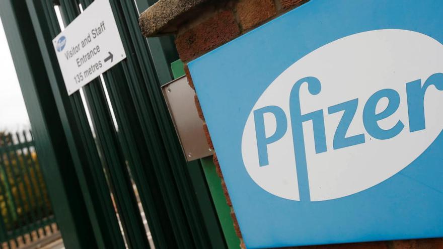 Una imagen del logo de la farmacéutica Pfizer.