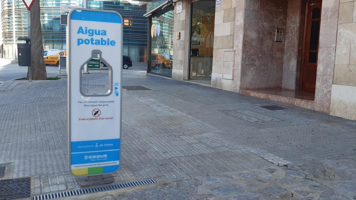 Una de las fuentes de agua potable instaladas en la ciudad.