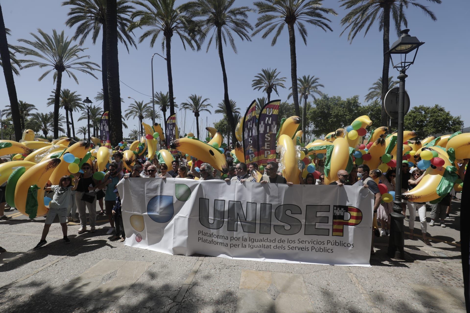 Más de 150 funcionarios se manifiestan en Palma por el plus de residencia