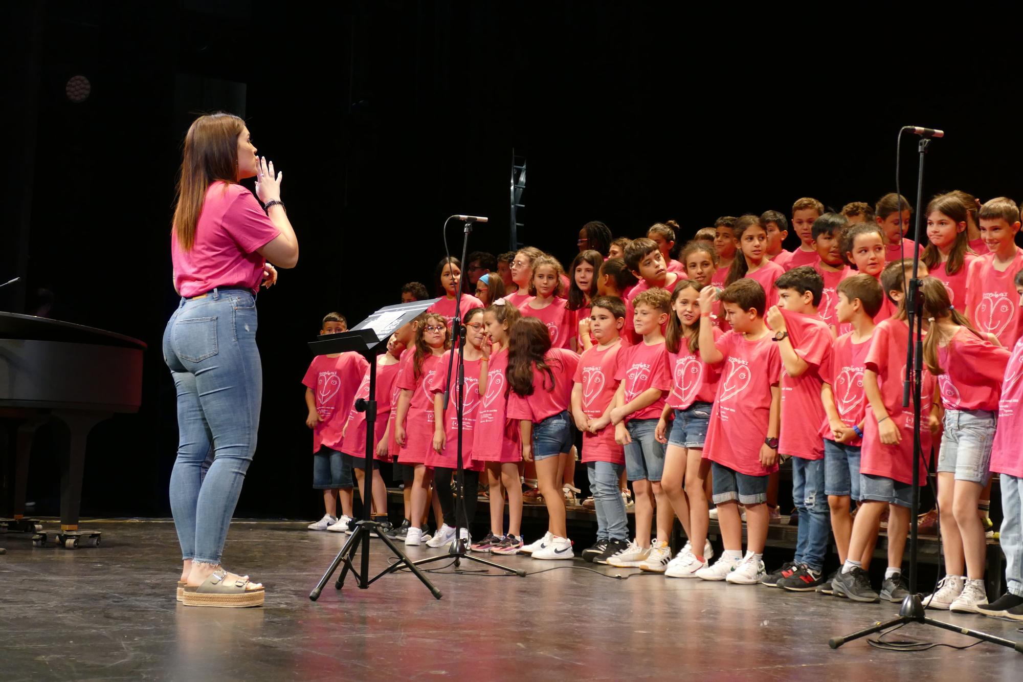 Les escoles de Figueres celebren la Trobada de la Cançó al Teatre El Jardí
