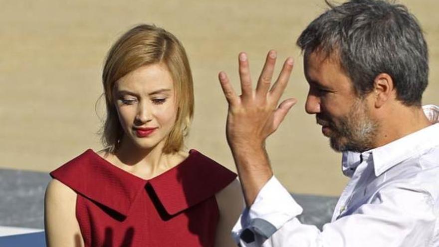 Denis Villeneuve y la actriz Sarah Gadon