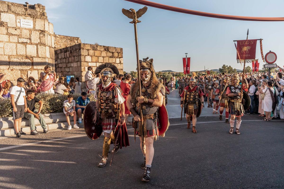 Fotogalería | Las imágenes de cómo tomaron Mérida las legiones romanas