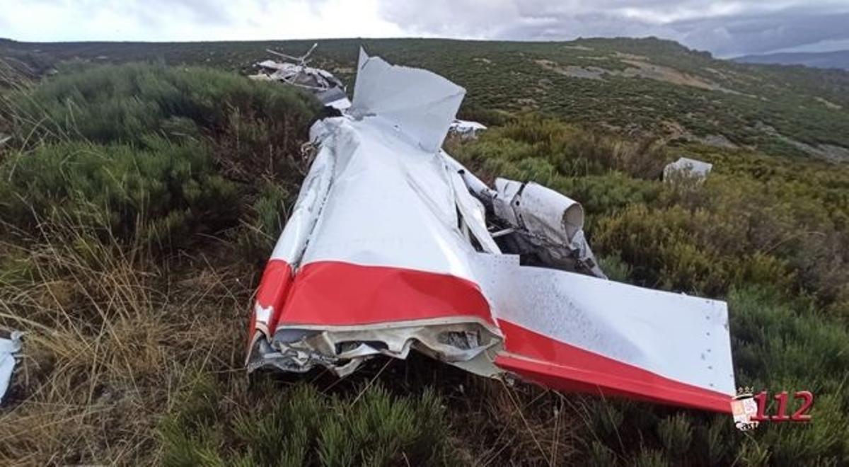 Restos del fuselaje en la zona del siniestro.