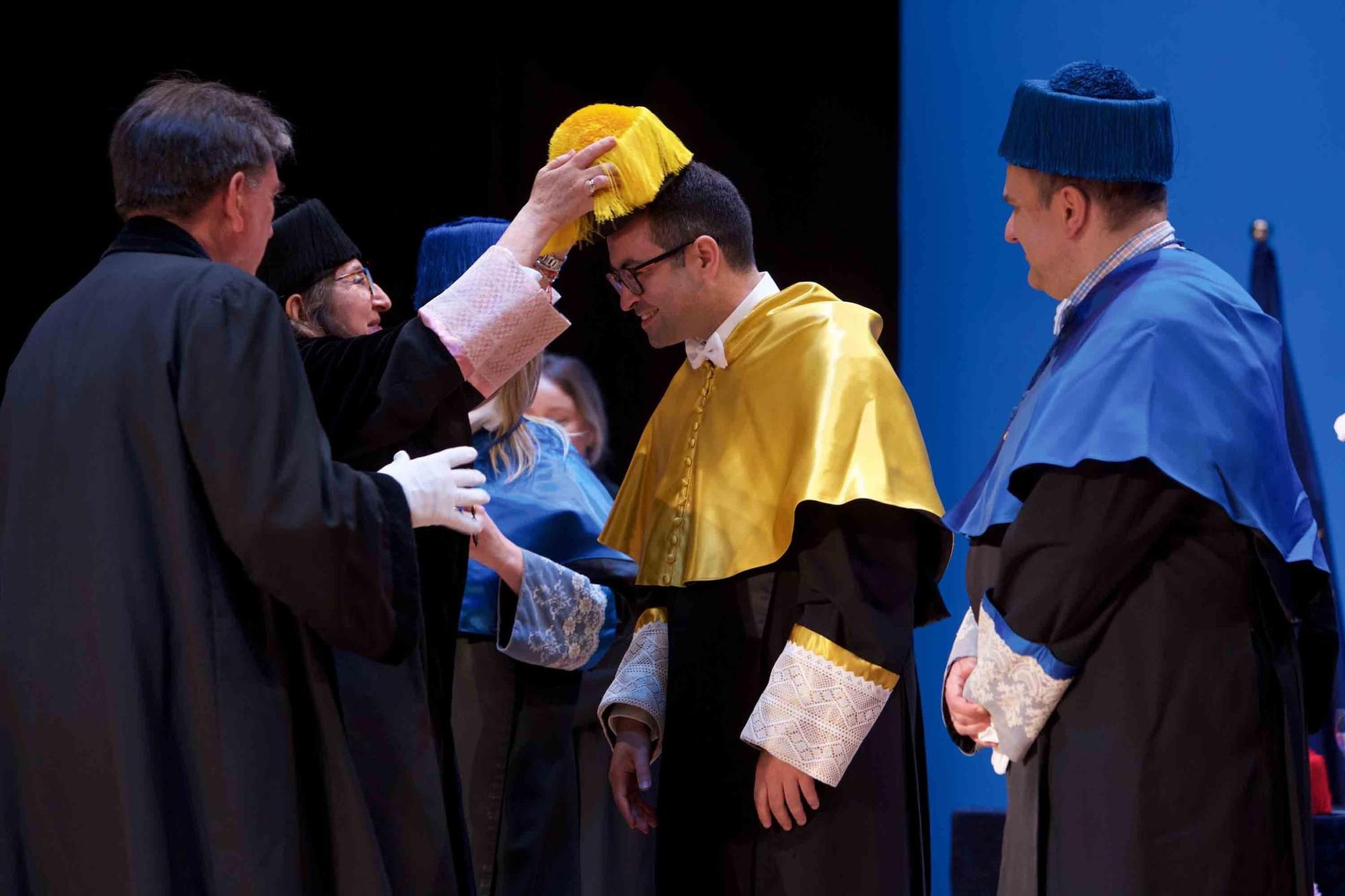 La Universidad de Alicante (UA) clausura el curso con la investidura de 125 nuevos doctores