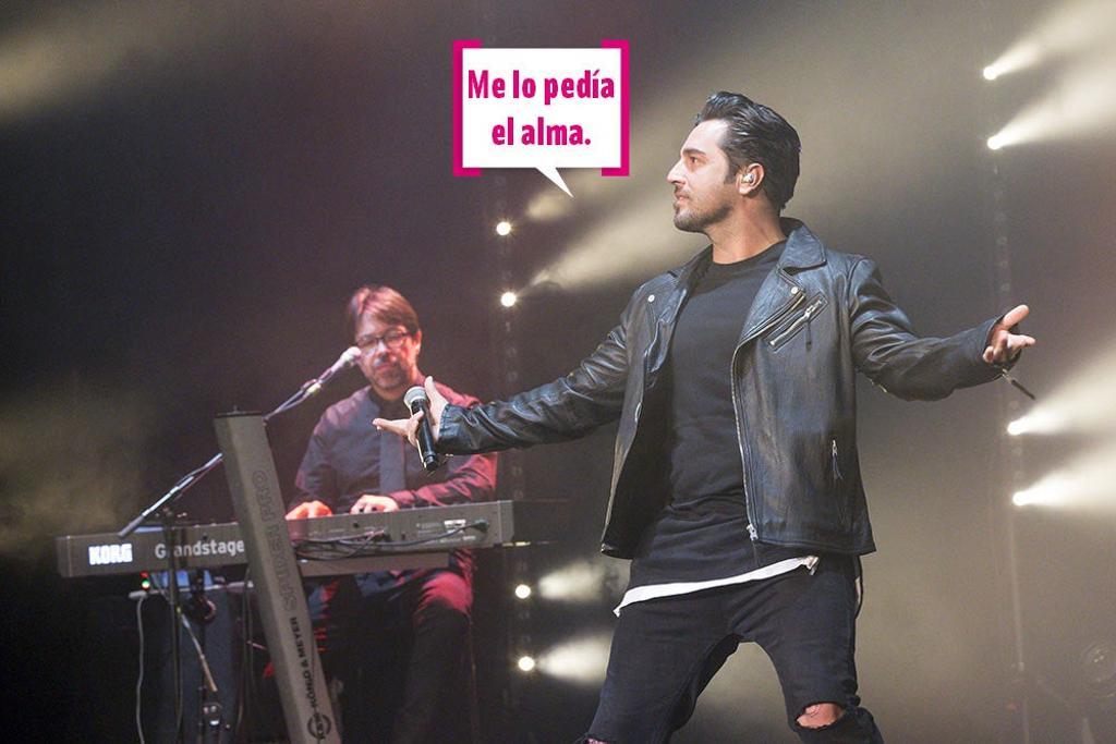 David Bustamante durante un concierto en Reus