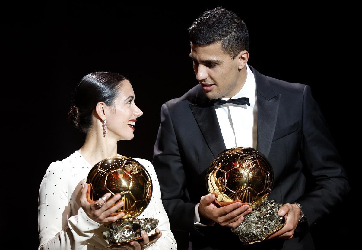 Aitana Bonmatí y Rodri Hernández coronados como mejor jugador  y jugadora de la temporada con el Balón de Oro 2024