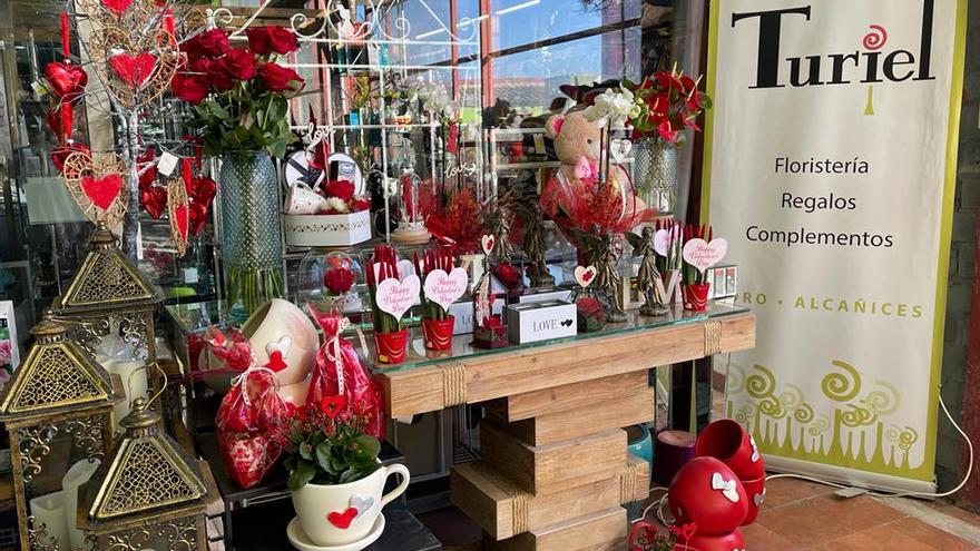 Escaparate de Floristería Turiel por San Valentín