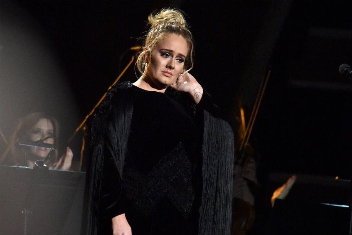 Adele llora durante los Grammy 2017