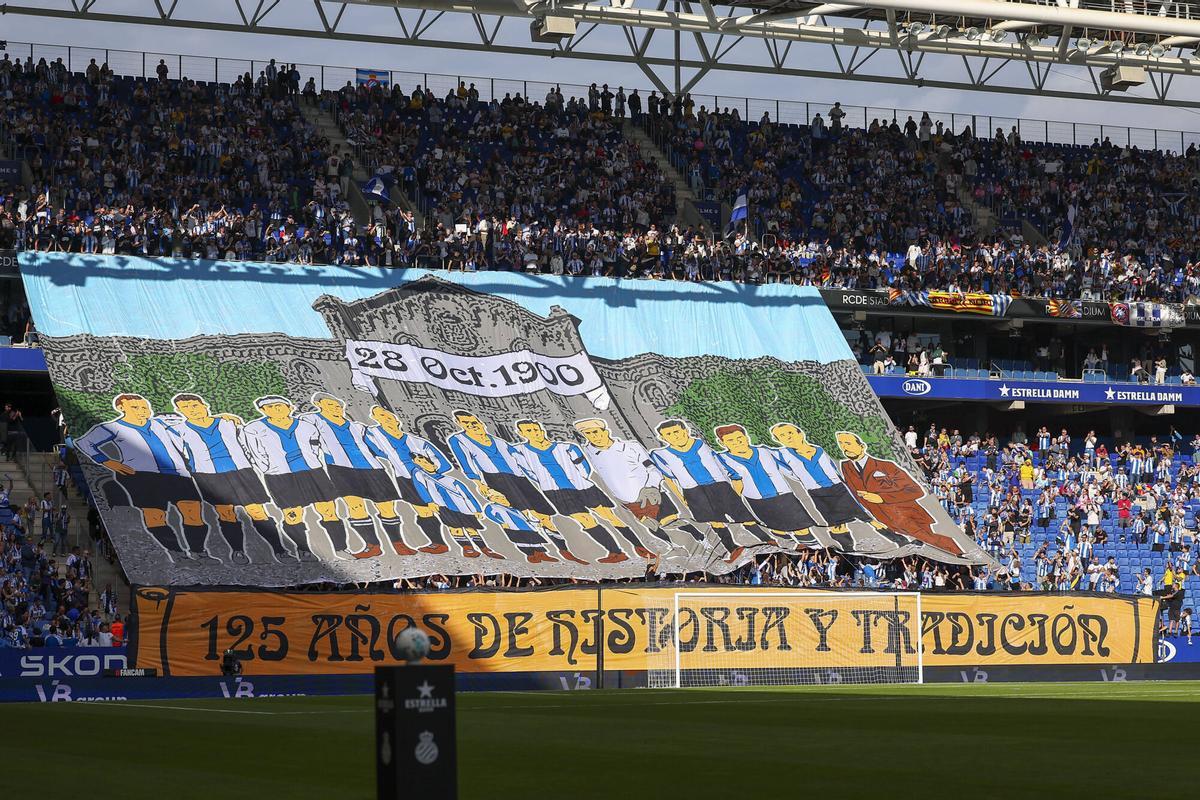 Imagen de uno de los fondos del RCDE Stadium antes del Espanyol-Elche.