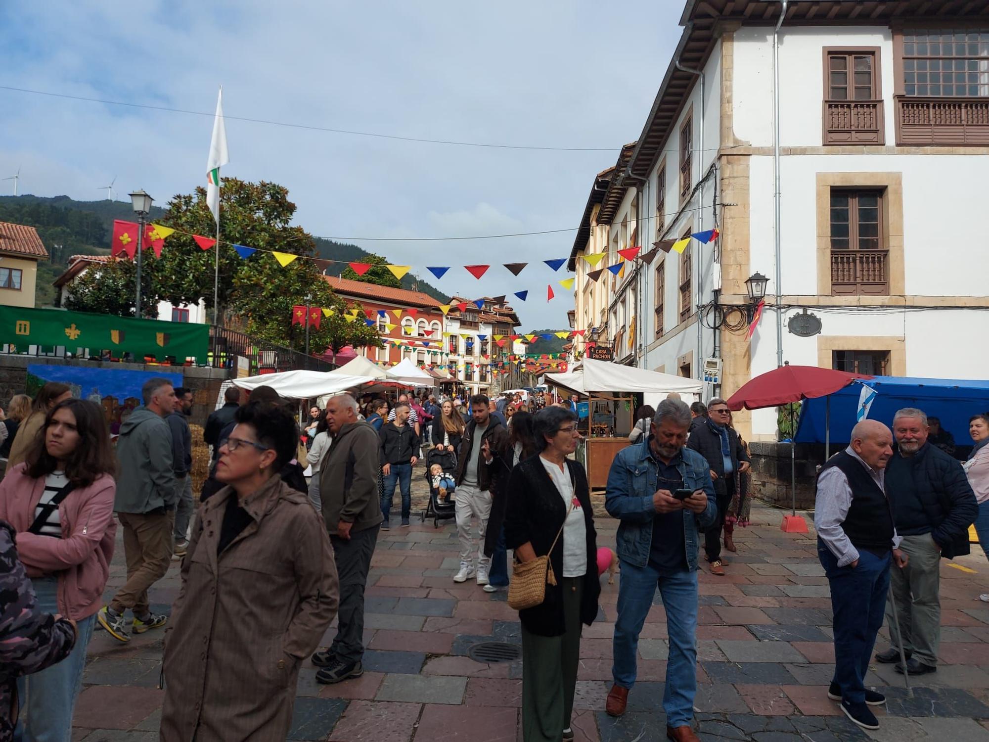 En imágenes: Domingo de lleno en la Feria Medieval de Salas