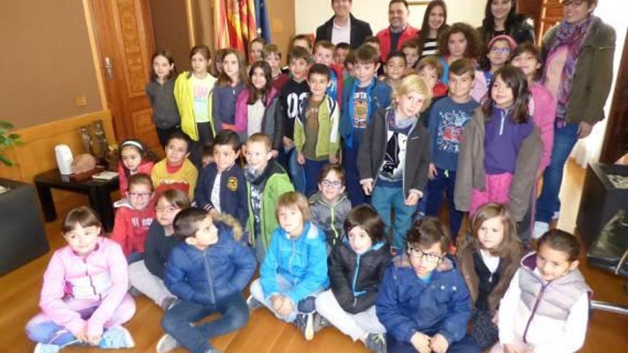 Visita Escolares del colegio Lluís Vives conocen el ayuntamiento por dentro