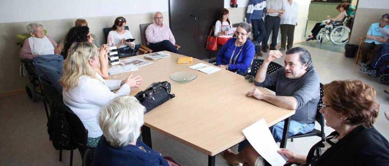 Asistentes a la asamblea de la Asociación de Familiares de la Residencia del Nodo