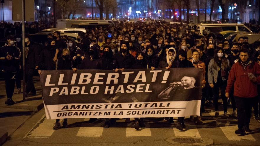 La protesta organizada tras la detención del rapero Pablo Hásel.