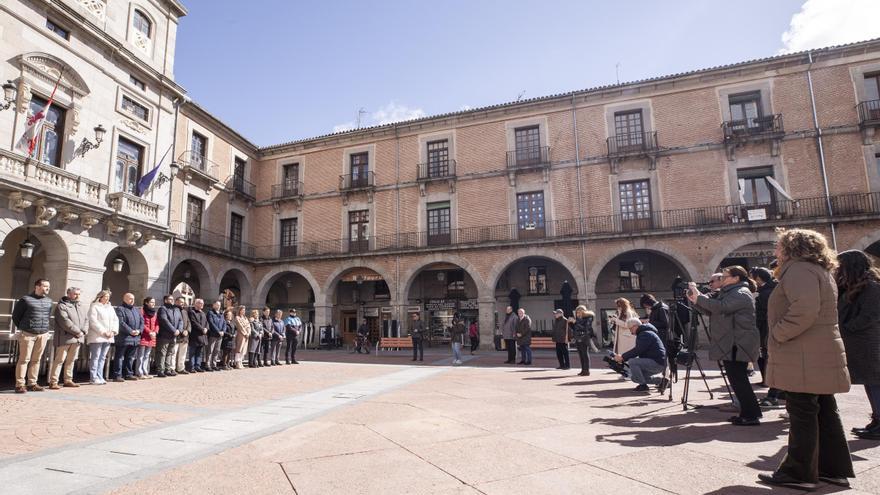 GALERÍA: Castilla y León guarda un minuto de silencio para recordar a las víctimas del 11M