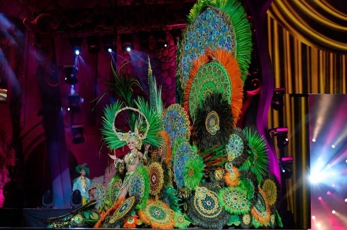 21-02-2020 LAS PALMAS D GRAN CANARIA. Elección de la Reina del Carnaval - 14. BAHÍA BLUE 21 y LED SIETE ISLA presentan a Cristina Mola Illera con un diseño de Alberto Pérez titulado Doble Zero.