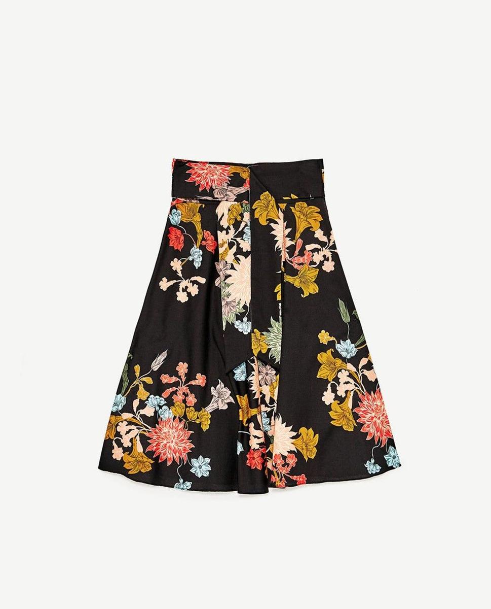 Falda estampada de Zara (Precio: 29,95 euros)
