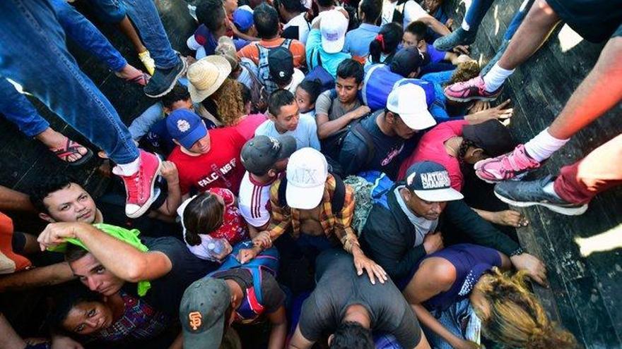 México: interceptados dos camiones con 292 migrantes hacinados en Chiapas