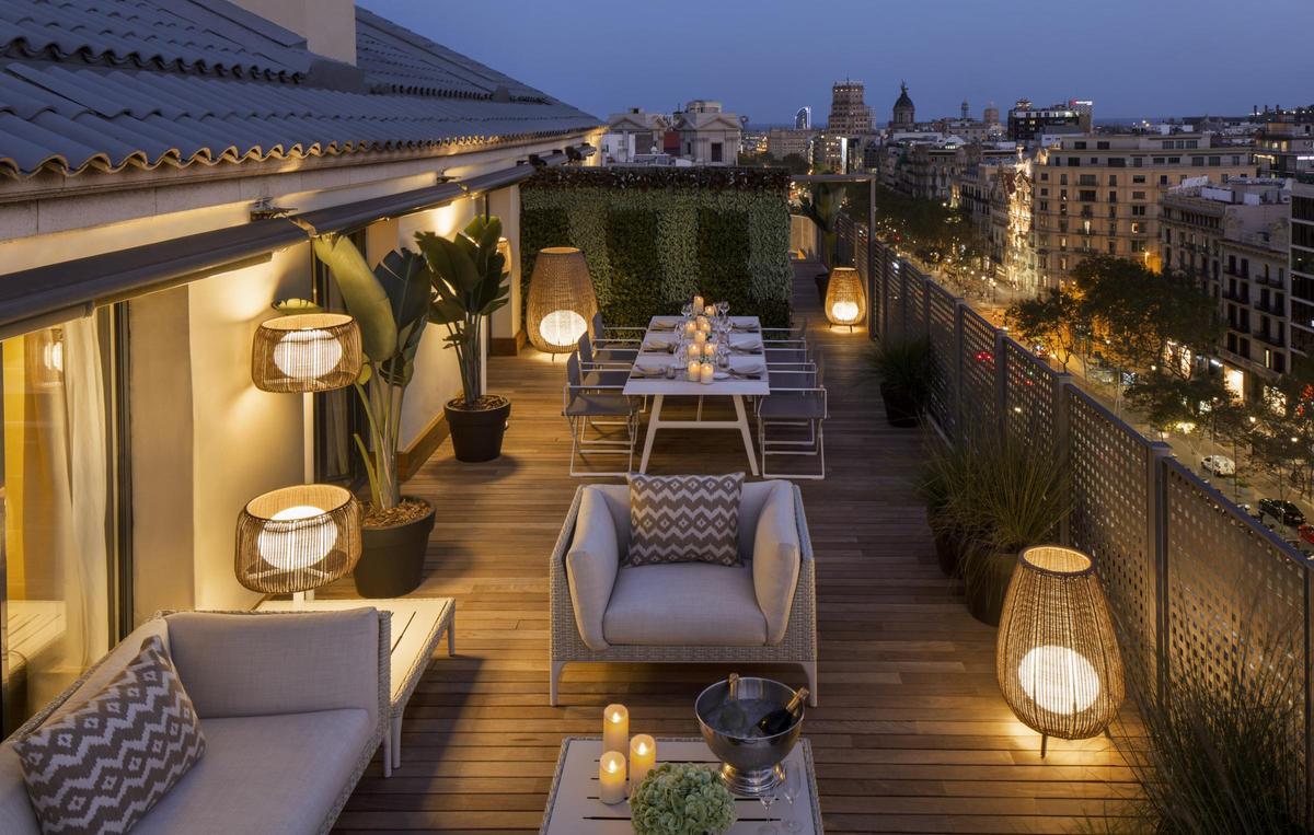 Terraza de la Royal Penthouse del Majestic Hotel & Spa Barcelona, en un paquete de ultra lujo por 100.000 euros la pareja.