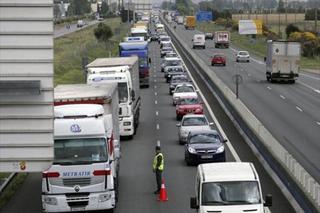 La UE prohíbe que los camioneros descansen el fin de semana en el vehículo