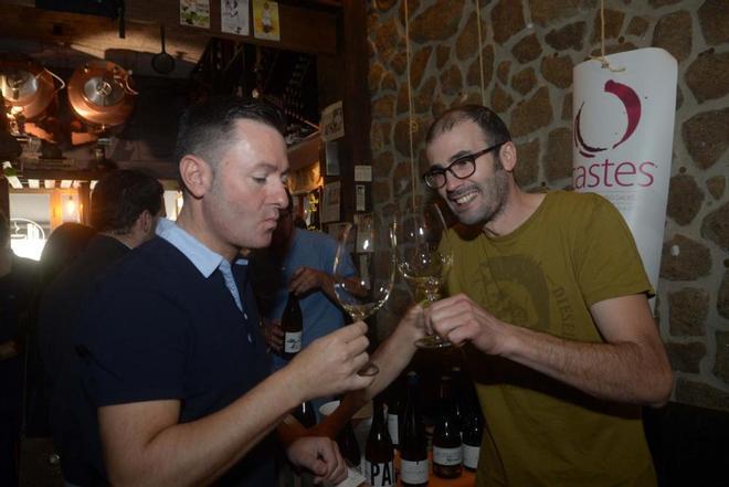 Castes, la microferia de Vilagarcía que disfruta del vino