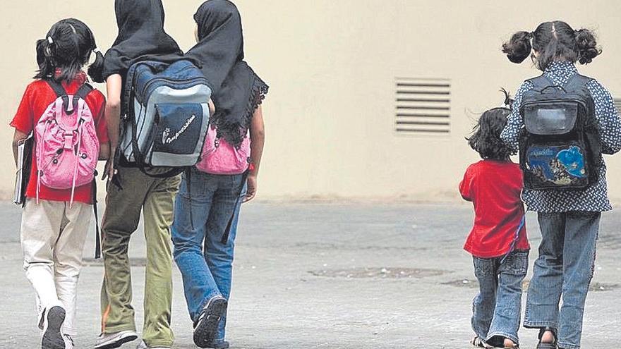 Un grupo de niñas musulmanas, tras salir de una escuela.