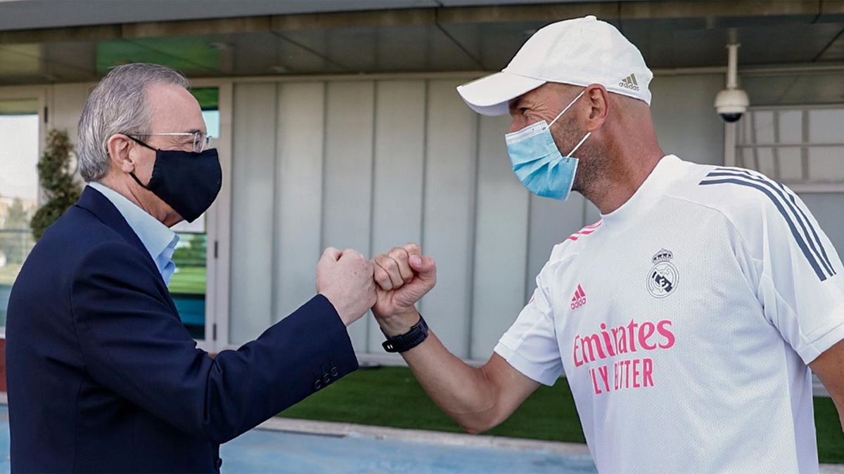 Florentino Pérez saluda a Zinedine Zidane