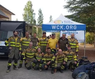 Bocadillos en mal estado y pocas horas de descanso para los bomberos forestales: "El modelo aragonés genera una fatiga extrema muy peligrosa"