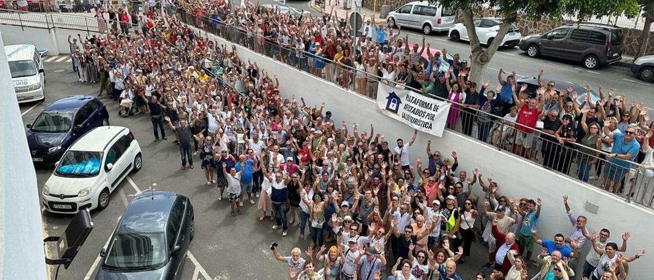 Asamblea celebrada el pasado fin de semana convocada por los residentes en las zonas turísticas.