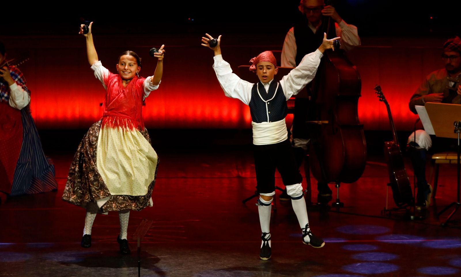 Los infantiles de la Jota Aragonesa deslumbran al Auditorio