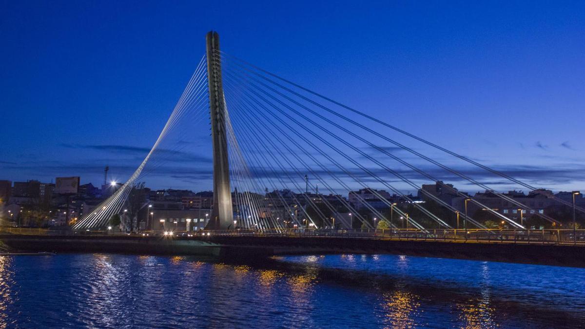 Imagen del puente dos Tirantes, en Pontevedra