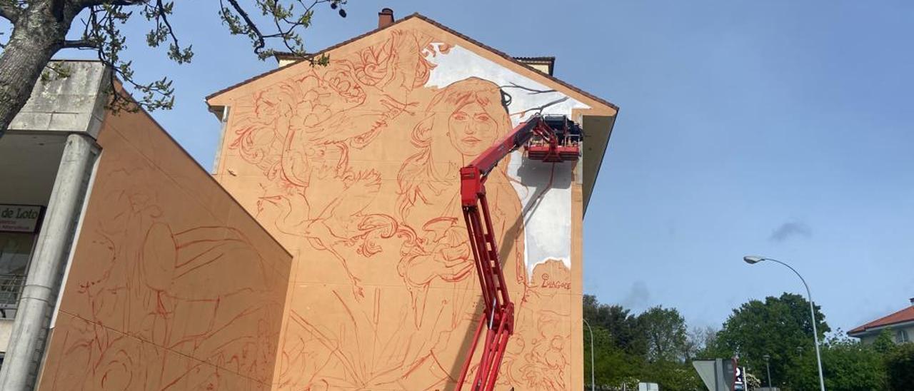 El nuevo mural que está pintando la artista Lula Goce en A Ramallosa. / FdV